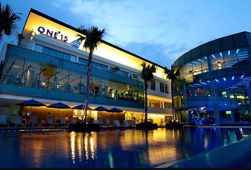 Best Restaurants Near Sentosa Cove Marina