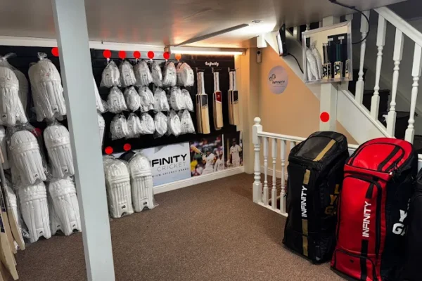 cricket bat makers uk