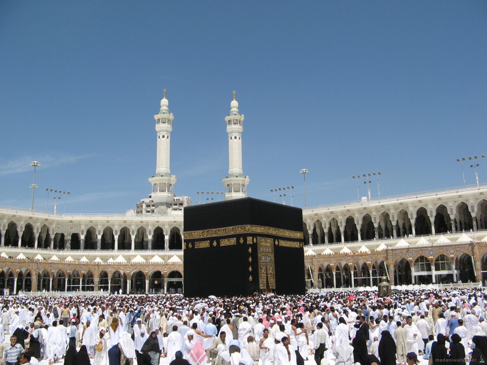 At Cheap Umrah Packages in London, we are committed to helping pilgrims experience a smooth and rewarding journey through carefully planned travel solutions.