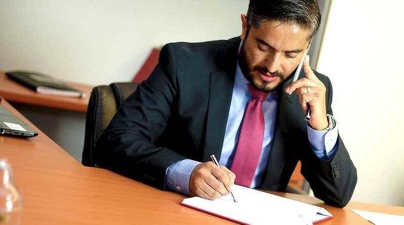 employment contract review lawyer
