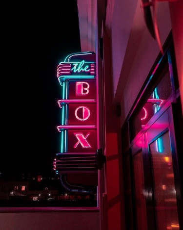 Custom Neon Signs in Kansas City