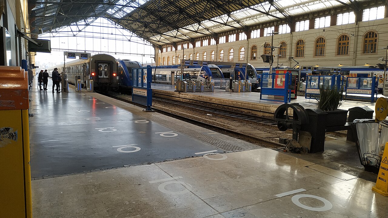 Chauffeur service in Marseille Train Station