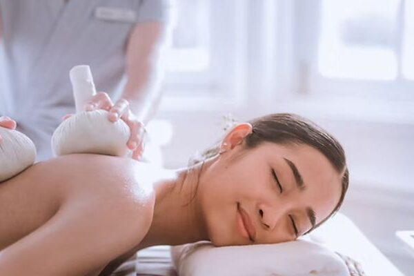 How Thai Massage May Help Relieve Travel Fatigue and Jet Lag Discomfort