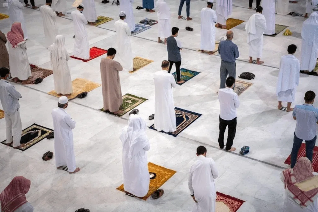 The best Umrah package balances cost, convenience, and essential travel services.